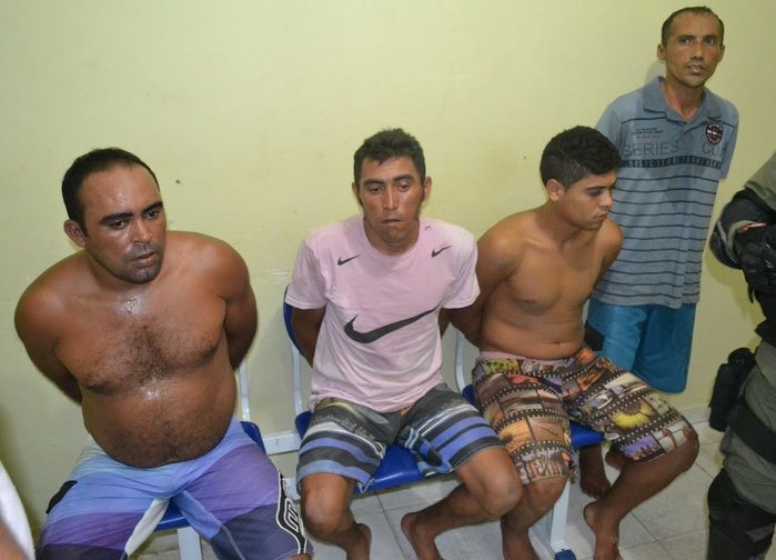 PM apreende quase 1 kg de maconha e prende quatro pessoas em Parnaíba - Imagem 1