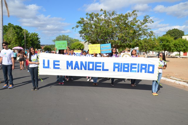 Depois de Muitos Anos Prefeitura Volta a Realizar Desfile Cívico Escolar - Imagem 136