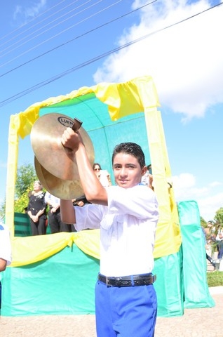Depois de Muitos Anos Prefeitura Volta a Realizar Desfile Cívico Escolar - Imagem 199
