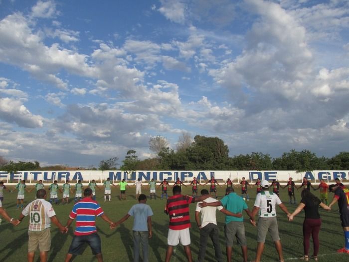 Em Amistoso o time do Coordenador de esporte Luiz vence o time da Casa das Mangueiras  - Imagem 6
