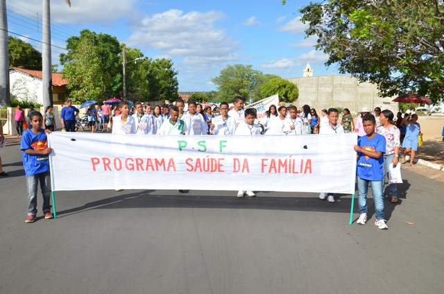 Depois de Muitos Anos Prefeitura Volta a Realizar Desfile Cívico Escolar - Imagem 109