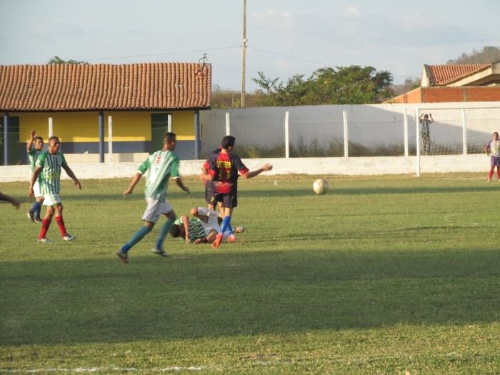 Em Amistoso o time do Coordenador de esporte Luiz vence o time da Casa das Mangueiras  - Imagem 24