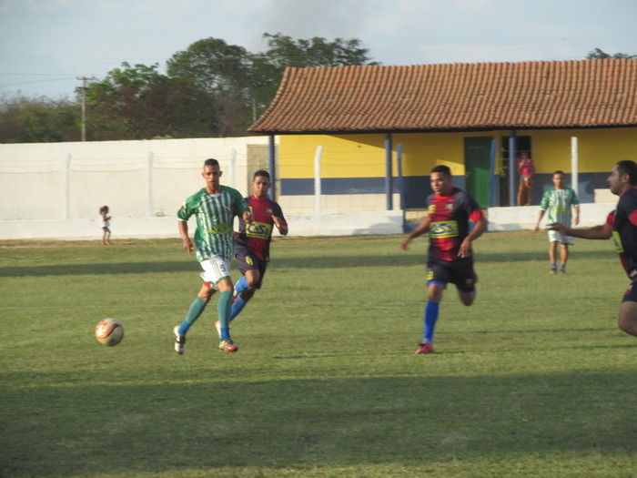 Em Amistoso o time do Coordenador de esporte Luiz vence o time da Casa das Mangueiras  - Imagem 17