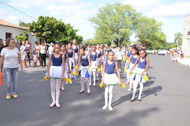 Depois de Muitos Anos Prefeitura Volta a Realizar Desfile Cívico Escolar - Imagem 44