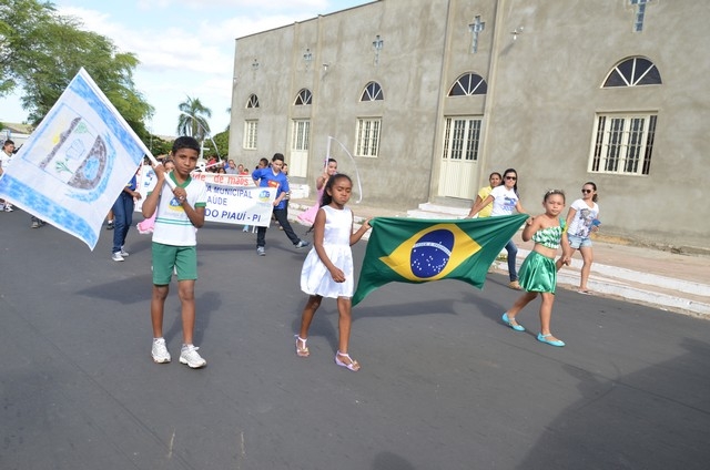 Depois de Muitos Anos Prefeitura Volta a Realizar Desfile Cívico Escolar - Imagem 98