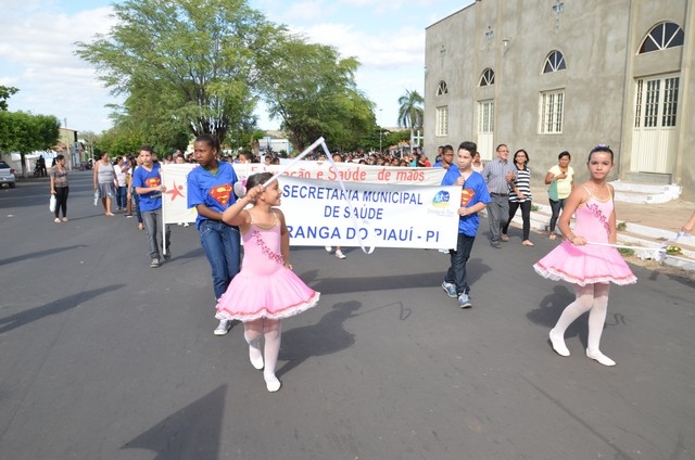 Depois de Muitos Anos Prefeitura Volta a Realizar Desfile Cívico Escolar - Imagem 100