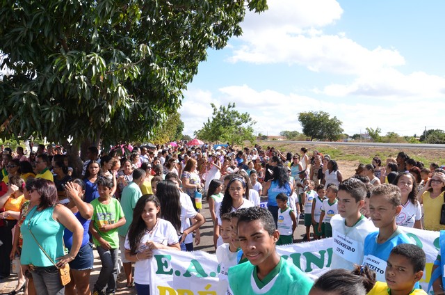 Depois de Muitos Anos Prefeitura Volta a Realizar Desfile Cívico Escolar - Imagem 200