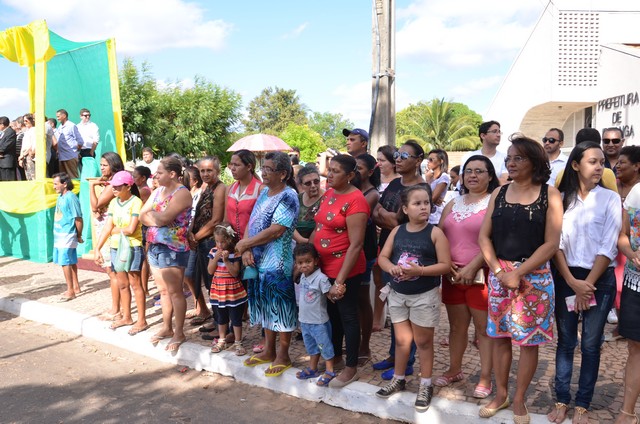 Depois de Muitos Anos Prefeitura Volta a Realizar Desfile Cívico Escolar - Imagem 180