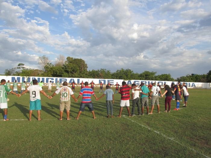 Em Amistoso o time do Coordenador de esporte Luiz vence o time da Casa das Mangueiras  - Imagem 7