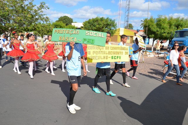 Depois de Muitos Anos Prefeitura Volta a Realizar Desfile Cívico Escolar - Imagem 139