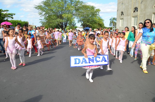 Depois de Muitos Anos Prefeitura Volta a Realizar Desfile Cívico Escolar - Imagem 86