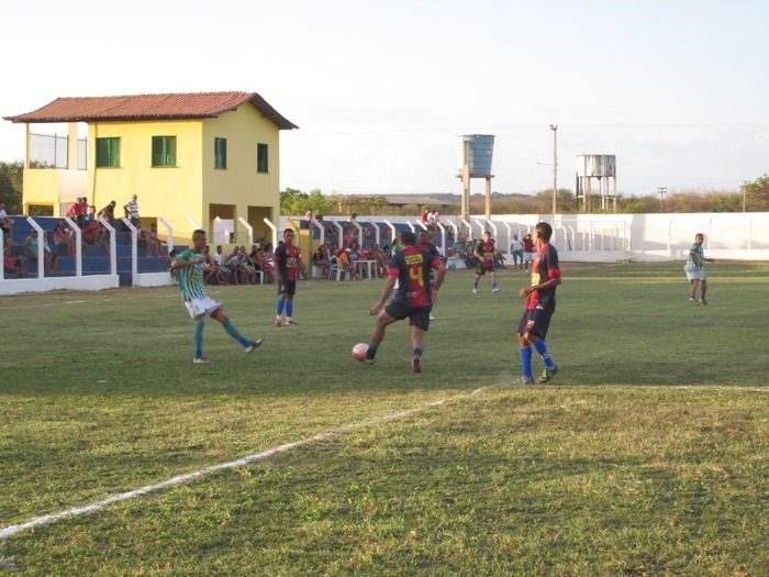 Em Amistoso o time do Coordenador de esporte Luiz vence o time da Casa das Mangueiras  - Imagem 29