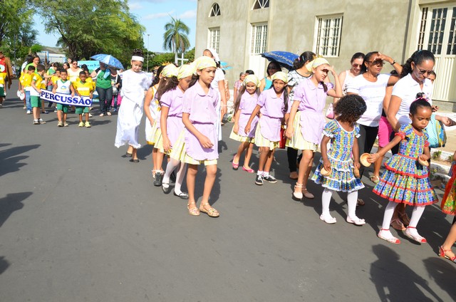 Depois de Muitos Anos Prefeitura Volta a Realizar Desfile Cívico Escolar - Imagem 88