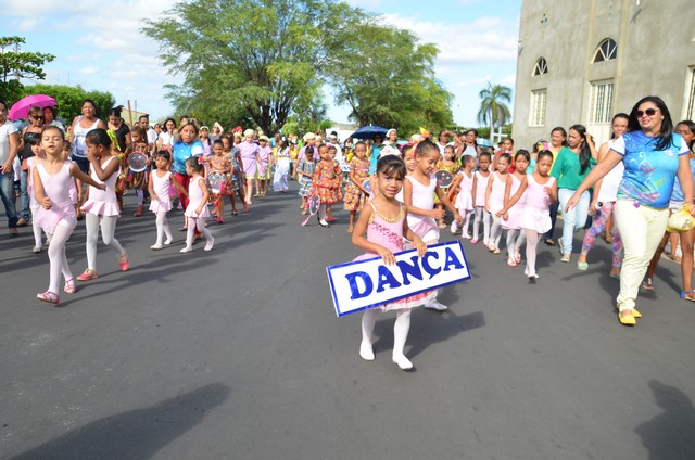 Depois de Muitos Anos Prefeitura Volta a Realizar Desfile Cívico Escolar - Imagem 85