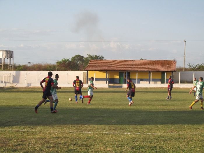 Em Amistoso o time do Coordenador de esporte Luiz vence o time da Casa das Mangueiras  - Imagem 19