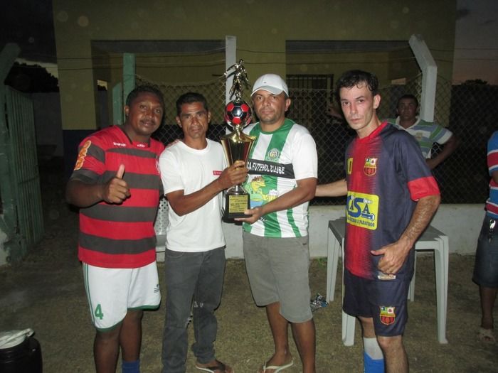 Em Amistoso o time do Coordenador de esporte Luiz vence o time da Casa das Mangueiras  - Imagem 39