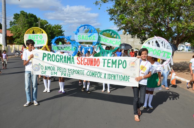 Depois de Muitos Anos Prefeitura Volta a Realizar Desfile Cívico Escolar - Imagem 124