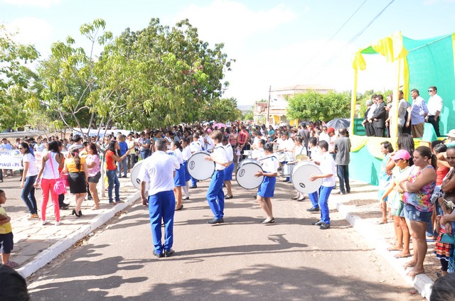 Depois de Muitos Anos Prefeitura Volta a Realizar Desfile Cívico Escolar - Imagem 179