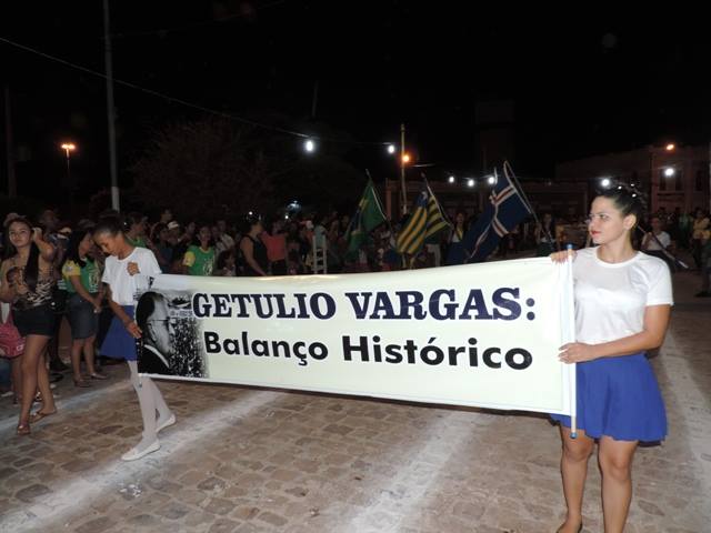 Prefeitura de Barras realiza desfile cívico de 7 de Setembro - Imagem 30