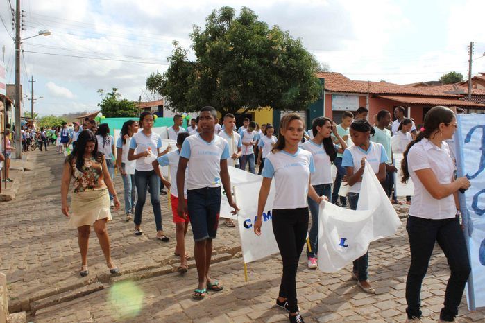 Desfile cívico de 7 de setembro reúne alunos e familiares e a comunidade em geral - Imagem 178