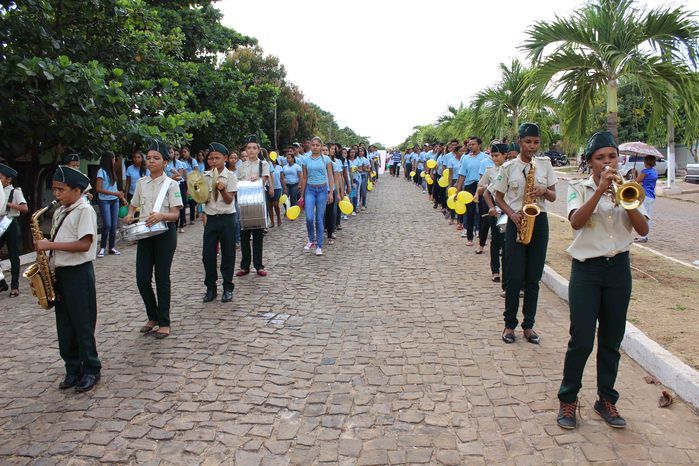 Desfile cívico de 7 de setembro reúne alunos e familiares e a comunidade em geral - Imagem 153