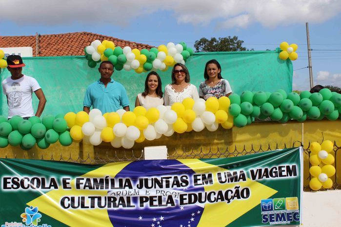 Desfile cívico de 7 de setembro reúne alunos e familiares e a comunidade em geral - Imagem 218