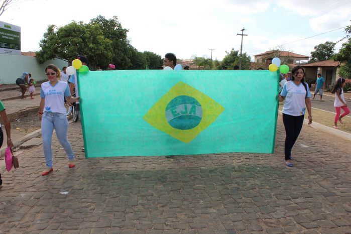 Desfile cívico de 7 de setembro reúne alunos e familiares e a comunidade em geral - Imagem 104