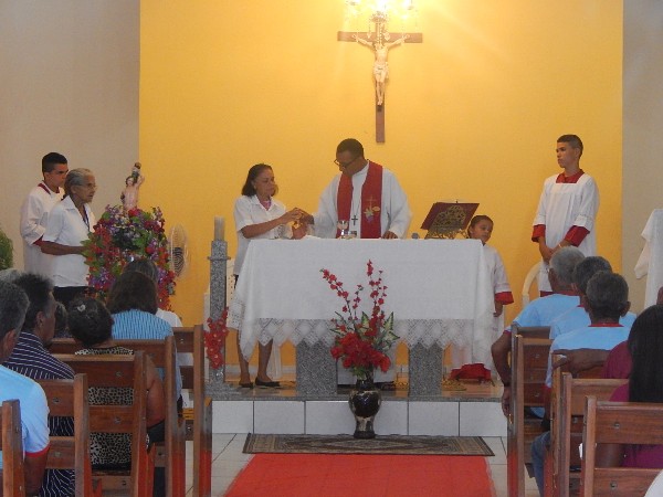 Populares participam de Missa na Igreja de São Sebastião  - Imagem 3