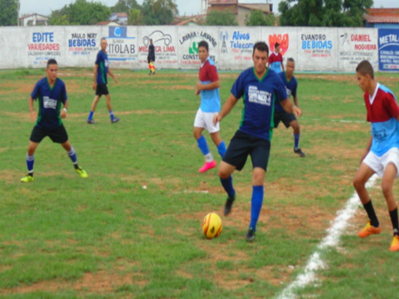Com dois gols de Ibernon Favela vence Atletas de Cristo 