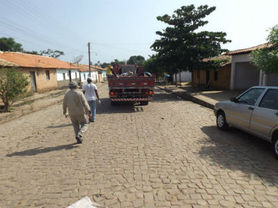  Faxina nos bairros, na luta pra não deixa o mosquito nascer. - Imagem 6