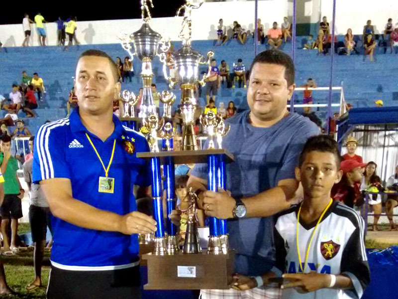 Primeira Copa de Futebol de Base é encerrada com sucesso em Oeiras