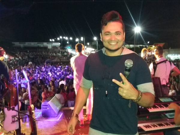Show da banda Encantus e Farra de Play em Lagoinha - Imagem 12
