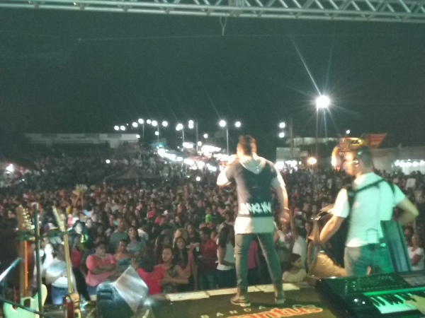 Show da banda Encantus e Farra de Play em Lagoinha - Imagem 11