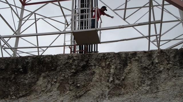 Homem traído sobe em torre de telefonia ameaça se jogar - Imagem 5