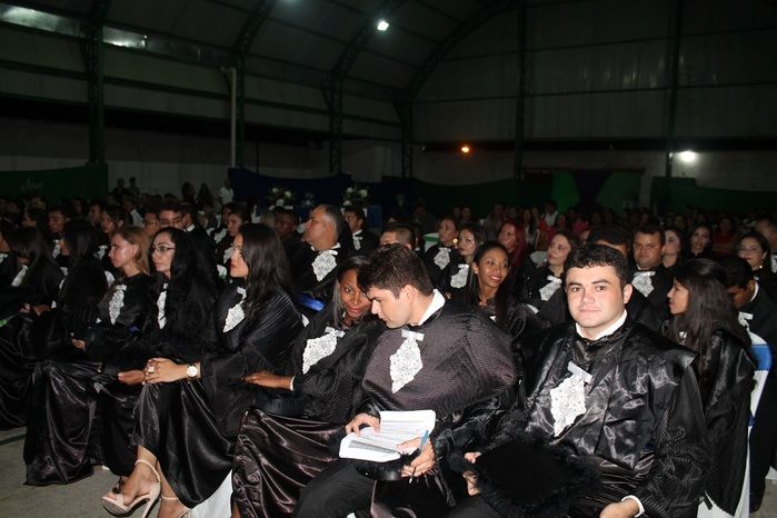 4 turmas de cursos técnicos do IFPI colam grau em Alegrete - Imagem 97