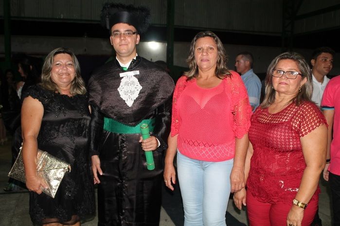 4 turmas de cursos técnicos do IFPI colam grau em Alegrete - Imagem 170