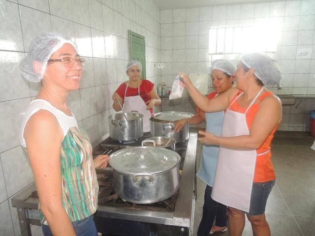 Merendeiras de Água Branca participam de capacitação - Imagem 3