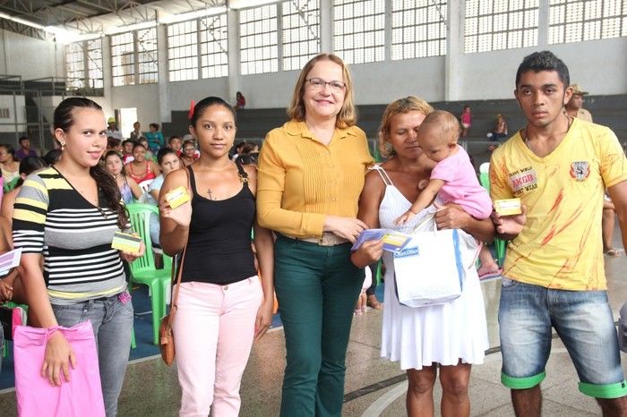  6 mil famílias de Miguel Alves recebem beneficio do programa bolsa - Imagem 21