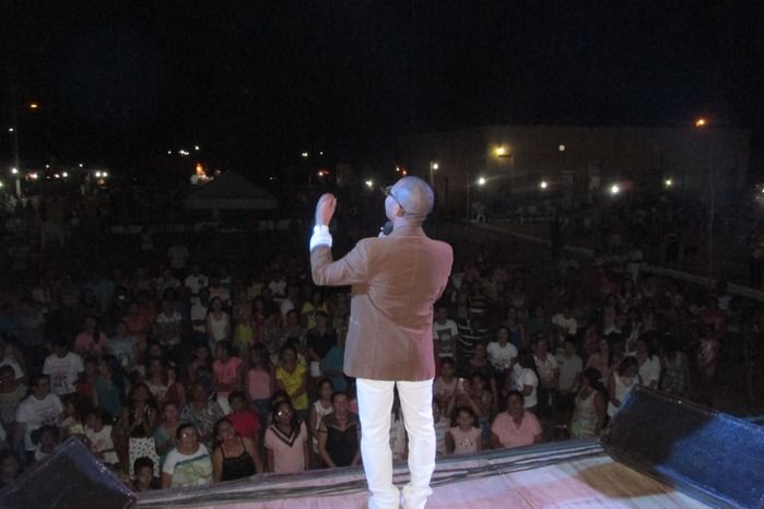 Francisco Filho canta no Aniversário de 53 anos de Agricolândia - Imagem 4