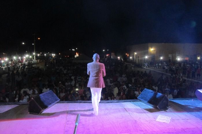 Francisco Filho canta no Aniversário de 53 anos de Agricolândia - Imagem 5