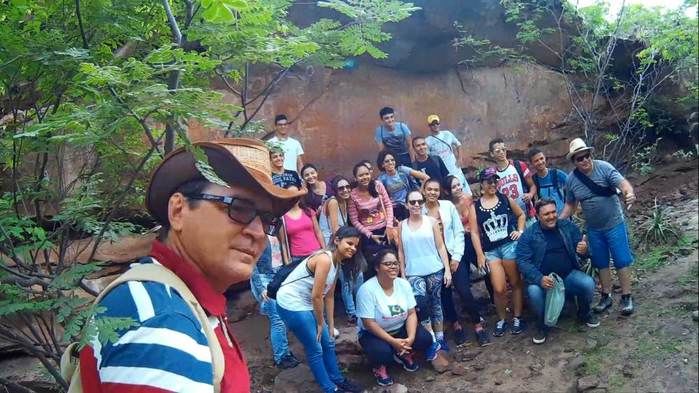 Alunos da UFPI visitam pinturas rupestres em Dom Expedito Lopes - Imagem 51