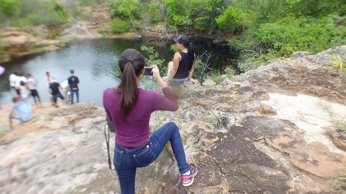 Alunos da UFPI visitam pinturas rupestres em Dom Expedito Lopes - Imagem 38