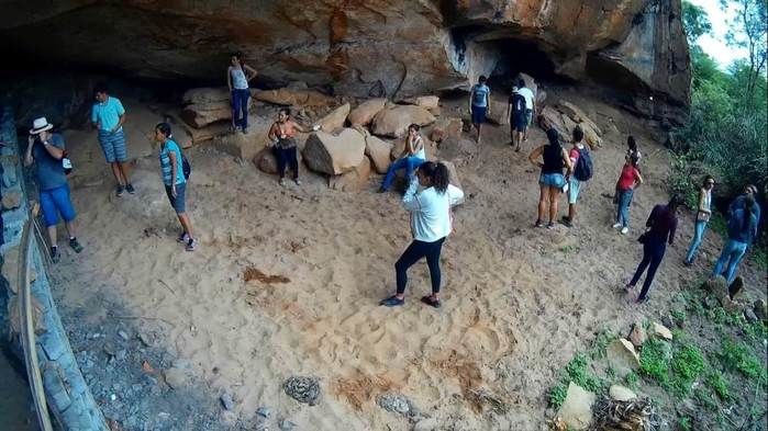 Alunos da UFPI visitam pinturas rupestres em Dom Expedito Lopes - Imagem 73