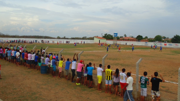 Com 5 gols Varjota vence na estreia do campeonato municipal 2016 - Imagem 19