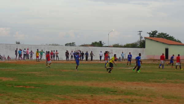 Com 5 gols Varjota vence na estreia do campeonato municipal 2016 - Imagem 24