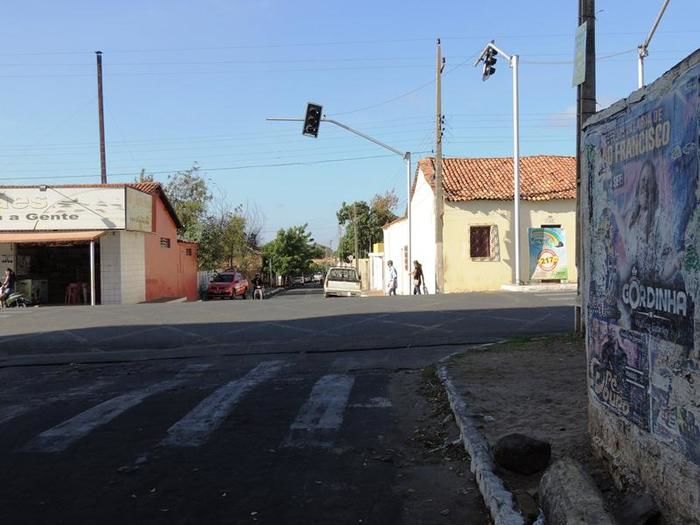 Semáforo põe risco a segurança do transito na Lauro Cordeiro - Imagem 3