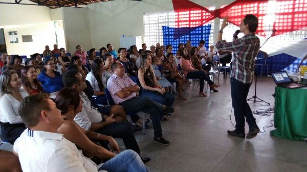 Dia do professor é comemorado com palestra motivacional  - Imagem 22