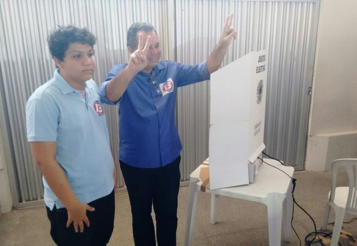 Florentino Neto voutou na Escola Municipal Roland Jacob