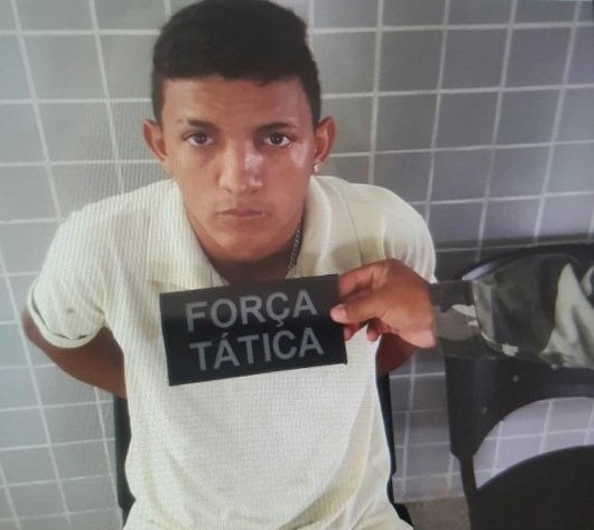 Homem é preso após assaltar idoso de 77 anos em banco - Imagem 1