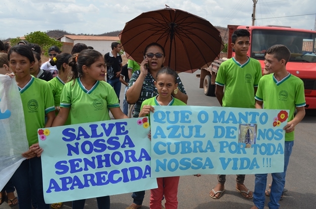 Comunidade católica acolhe a imagem de Nossa Senhora Aparecida. - Imagem 5